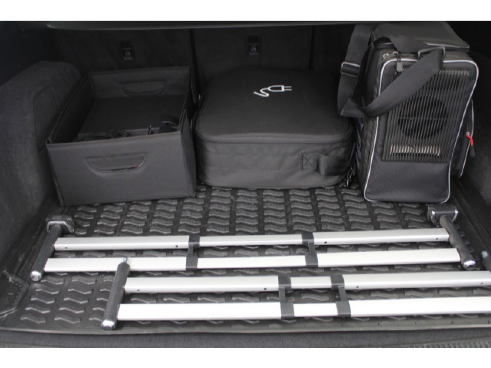 Audi - Q7_9