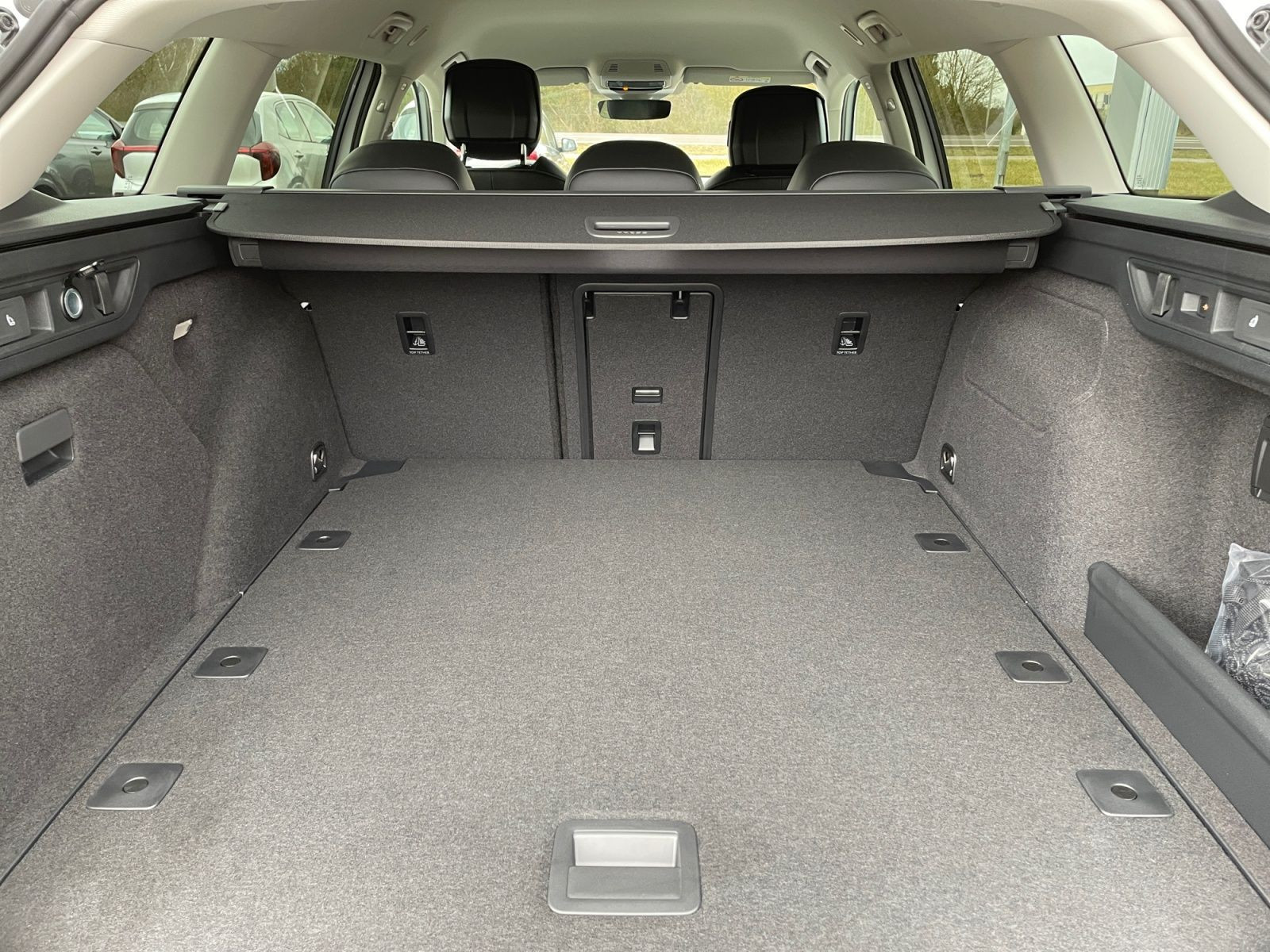 Volkswagen - Passat Variant_16