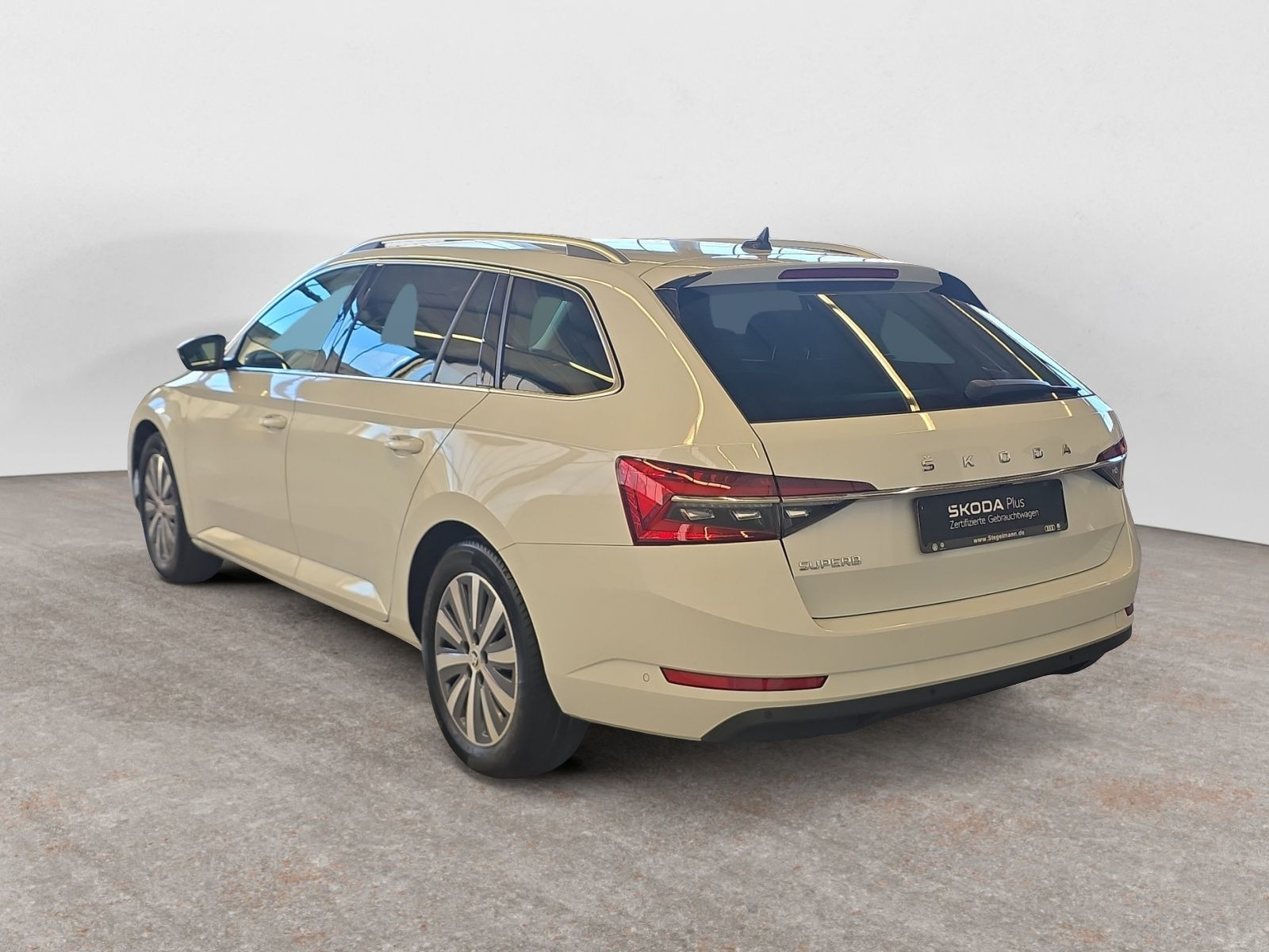 diagonalansicht-hinten-aussen