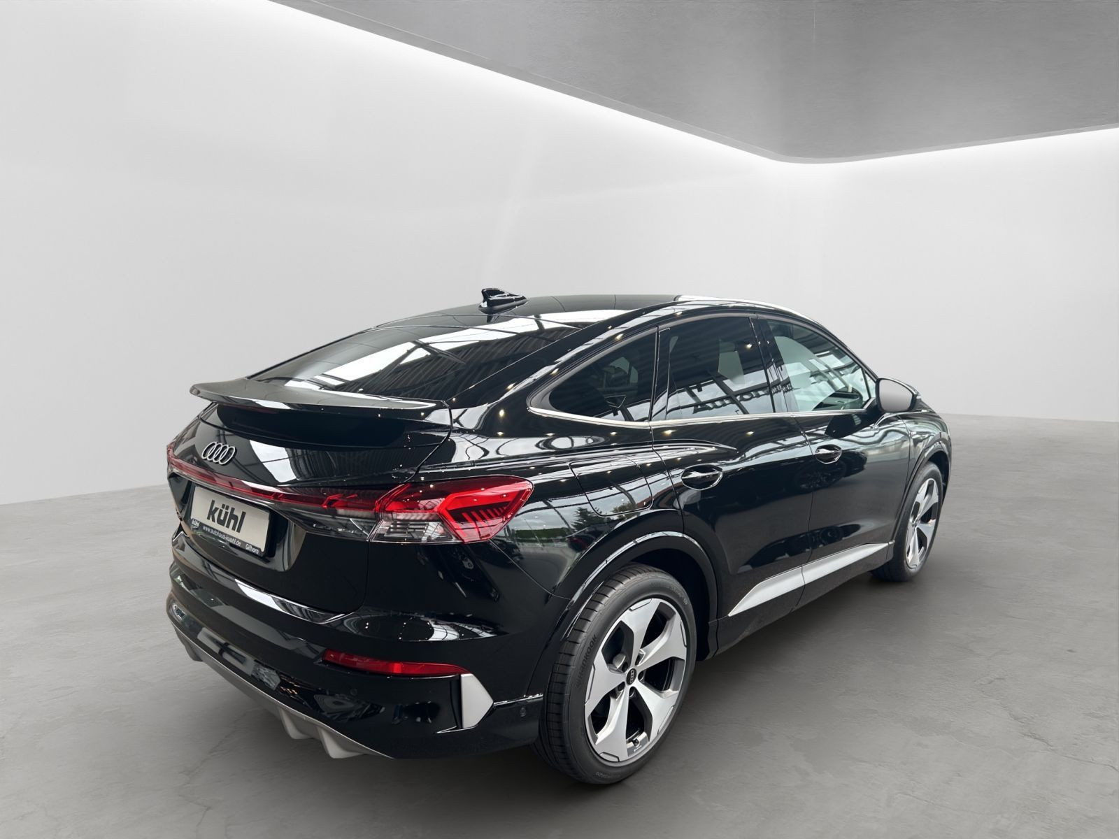 Audi - Q4 e-tron_6