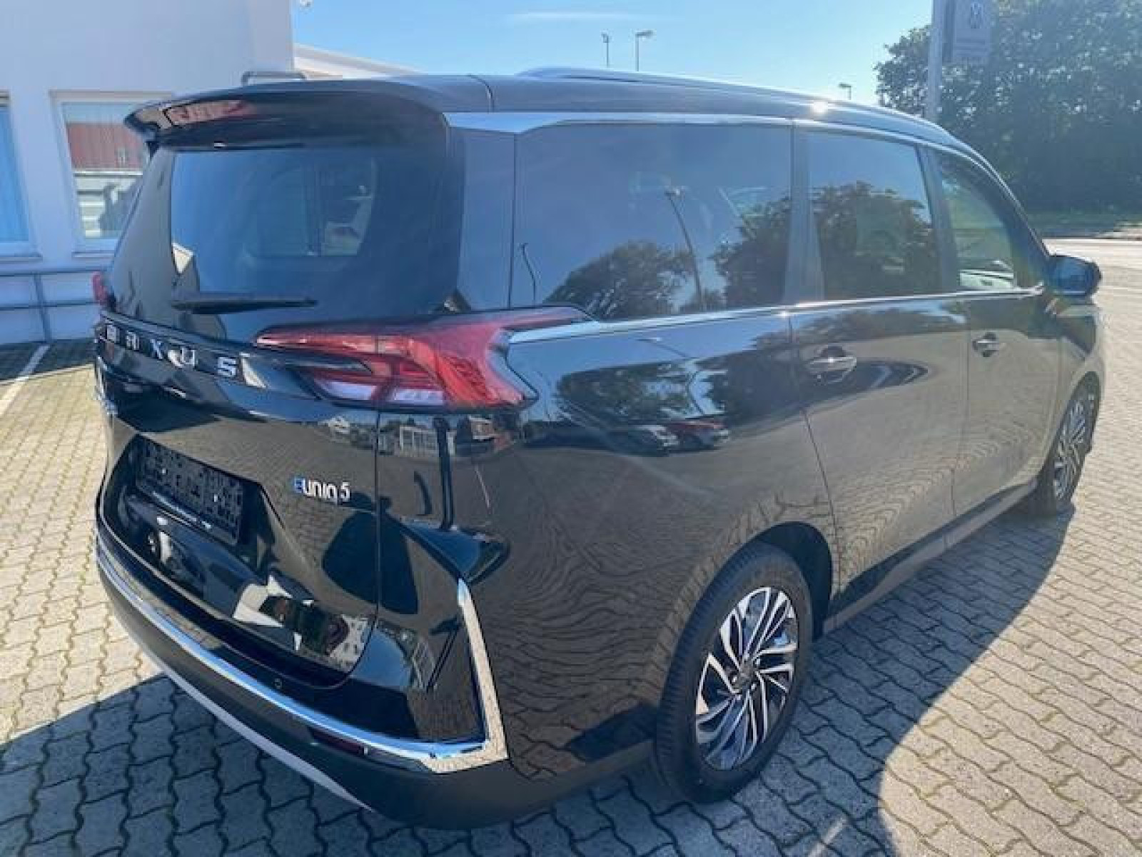 Maxus - Euniq 5_5