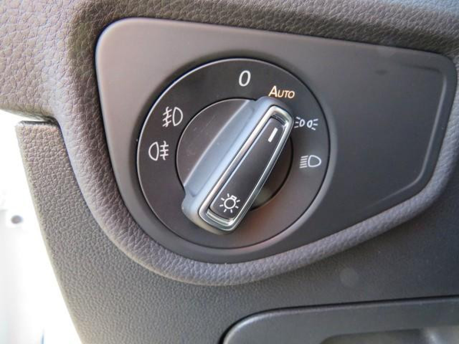 Volkswagen - Touran_18