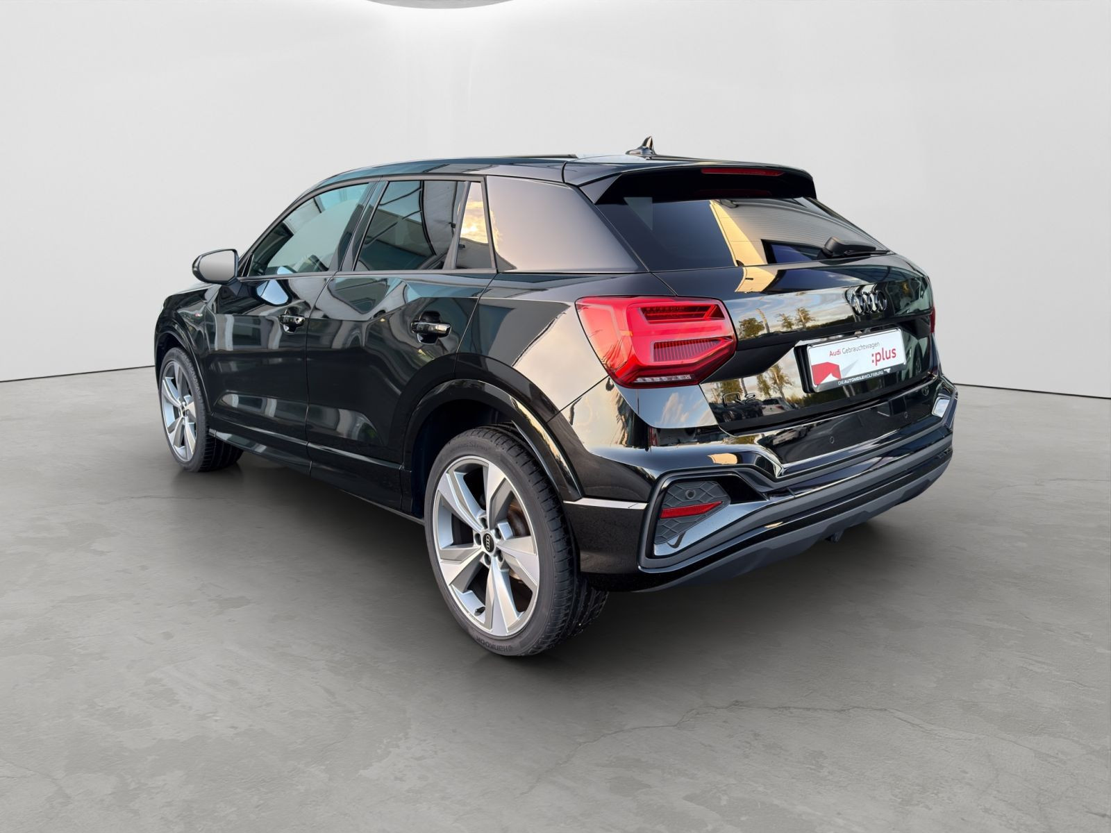 Audi - Q2_4