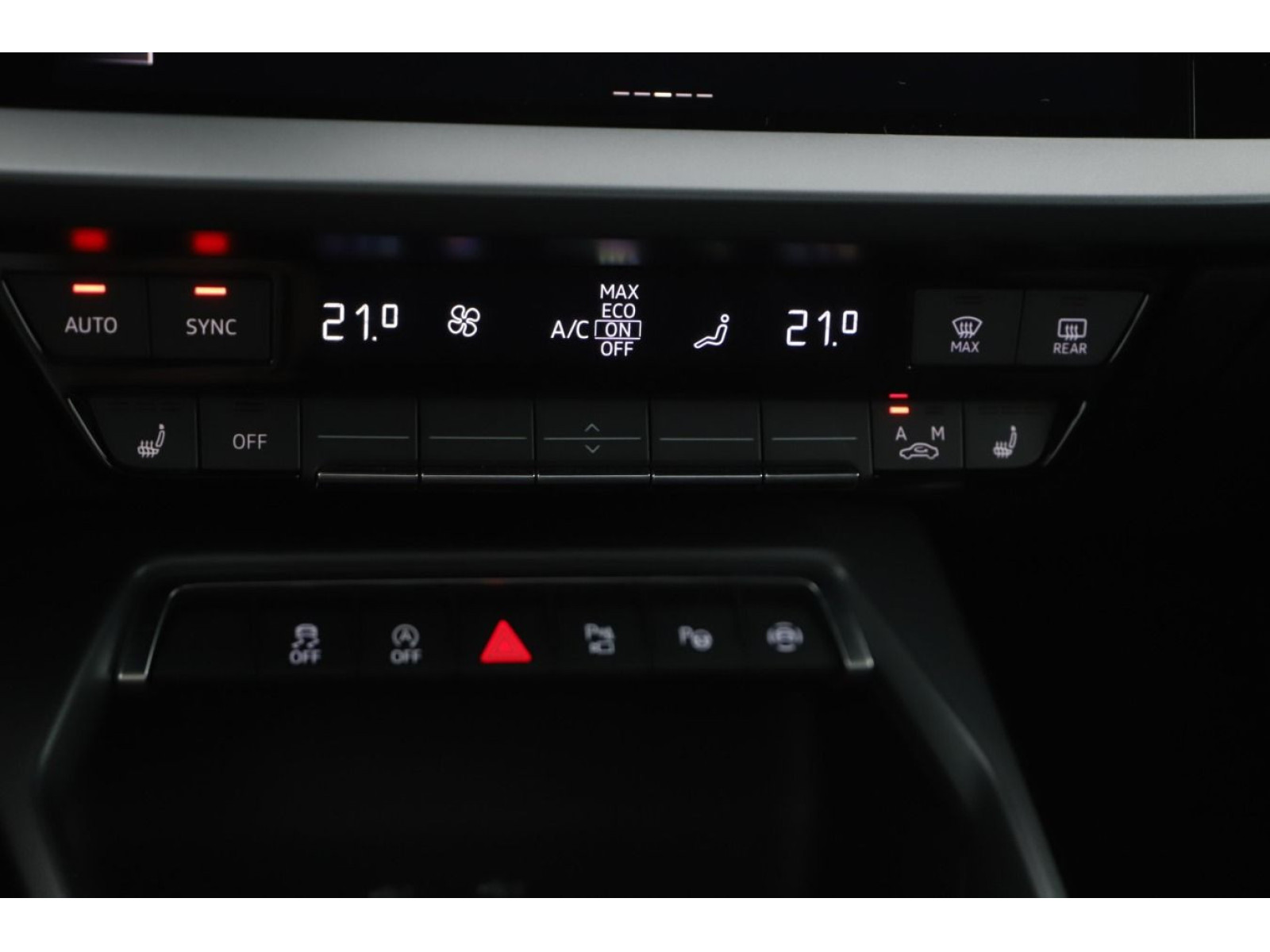 Audi - A3 Limousine_12