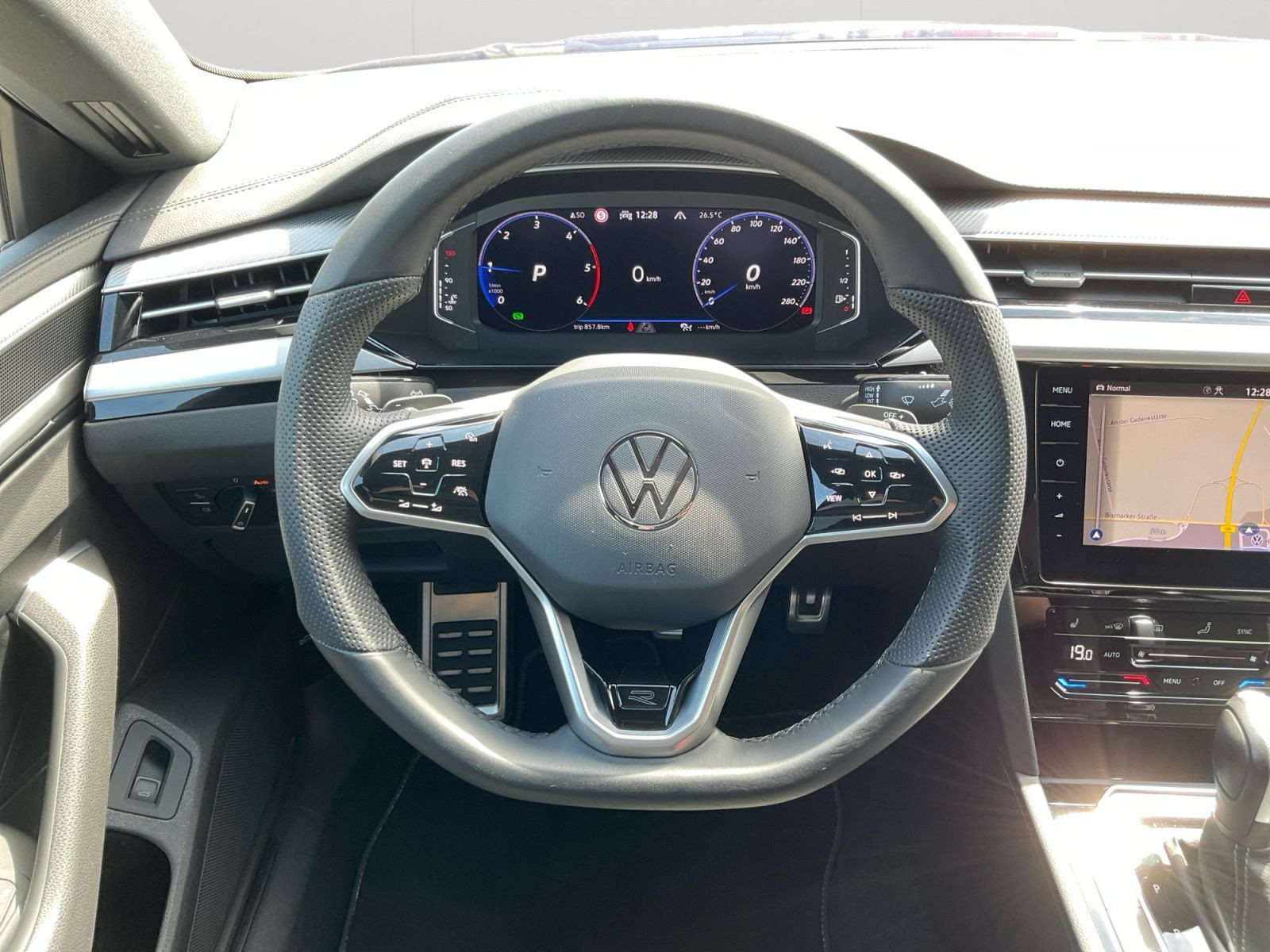 Volkswagen - Arteon_12