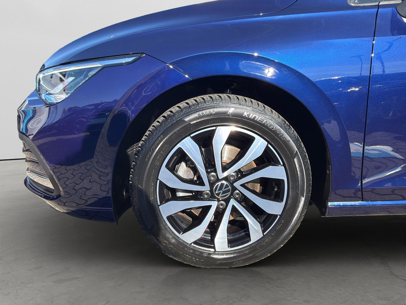 Volkswagen - Golf_18