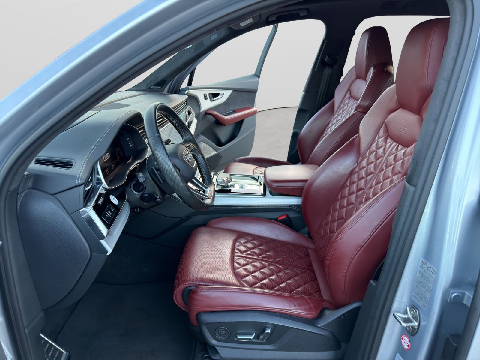 Audi - SQ7_10