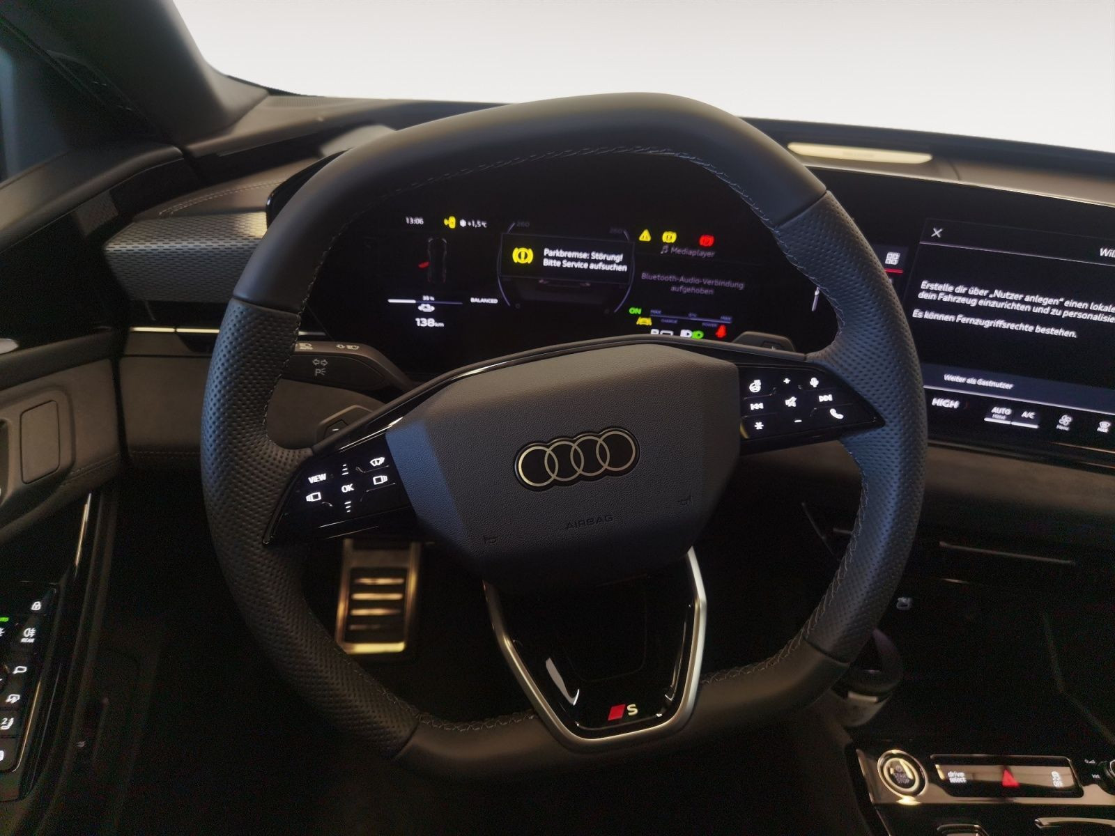 Audi - A6 Avant e-tron_12