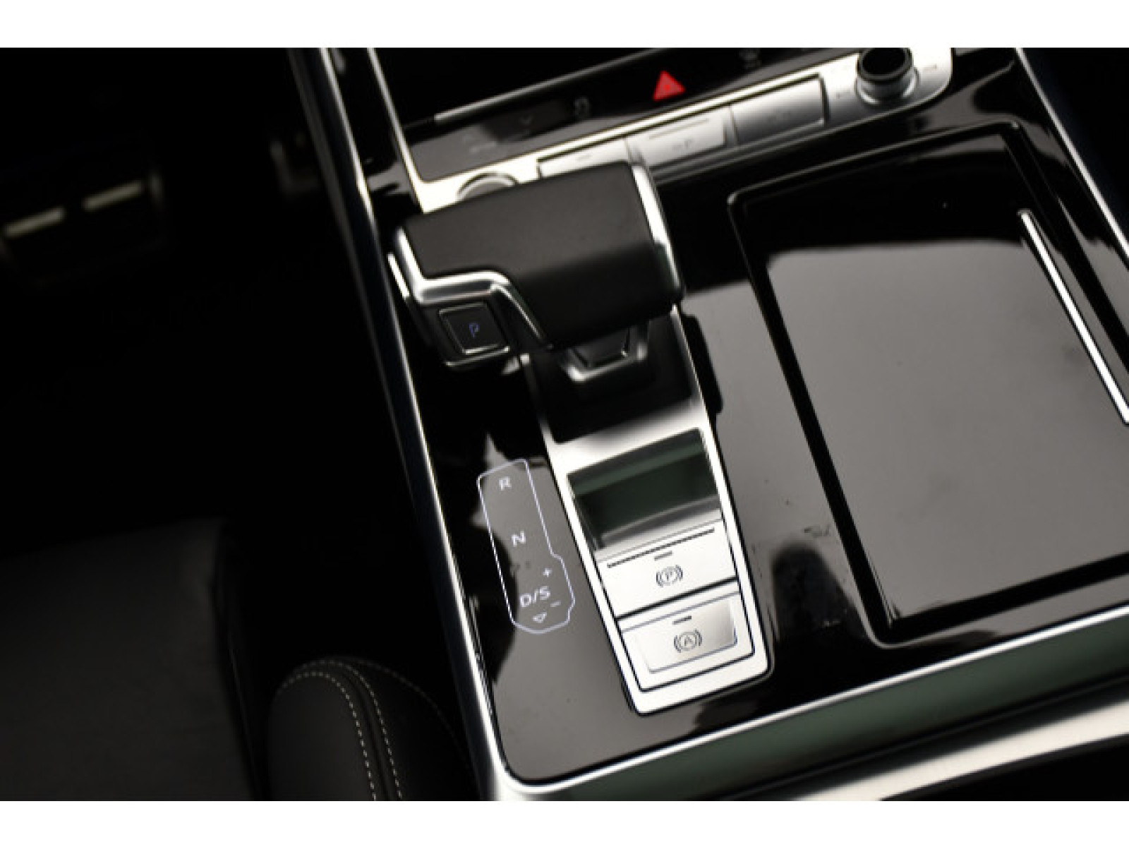 Audi - Q7_7