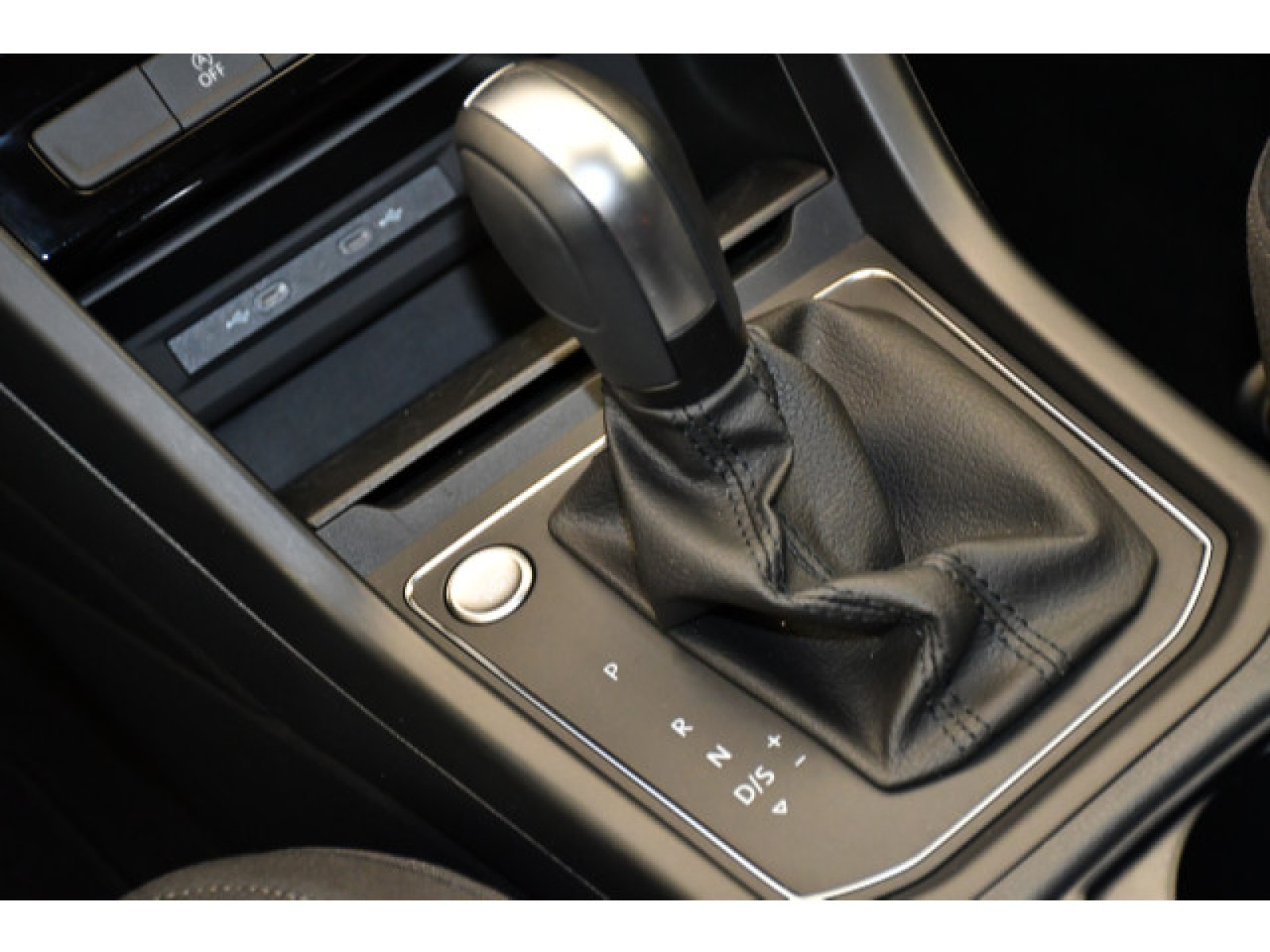 Volkswagen - Touran_6