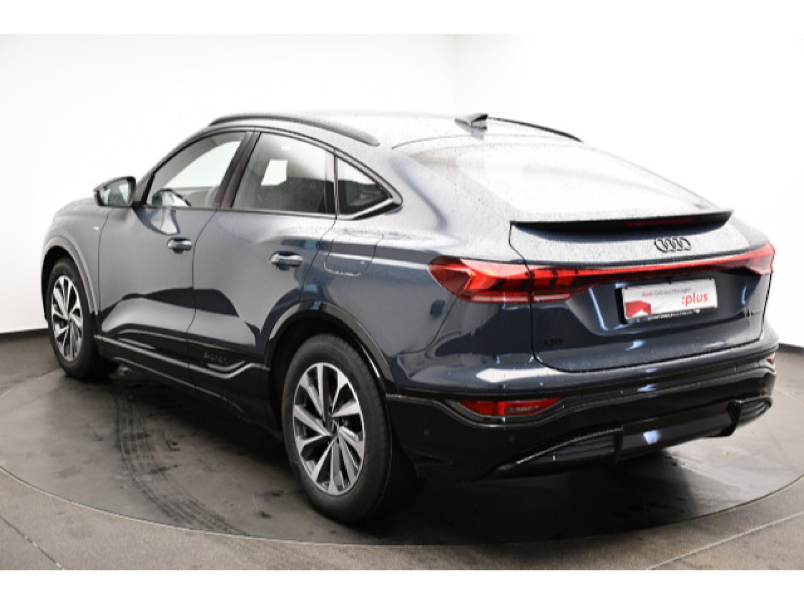 Audi - Q6 Sportback e-tron_18