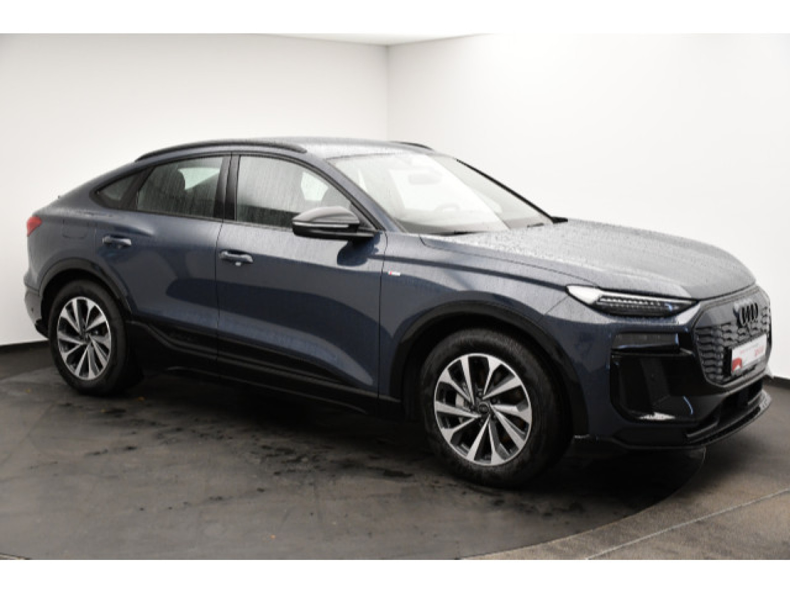 Audi - Q6 Sportback e-tron_17