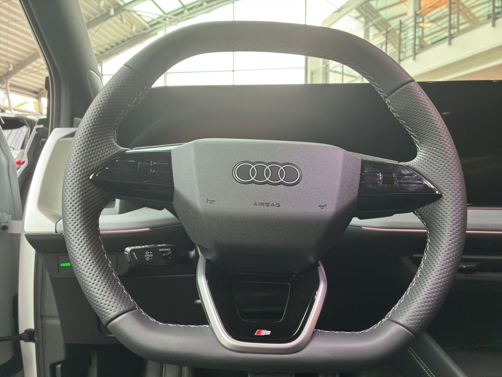 Audi - Q4 e-tron_10