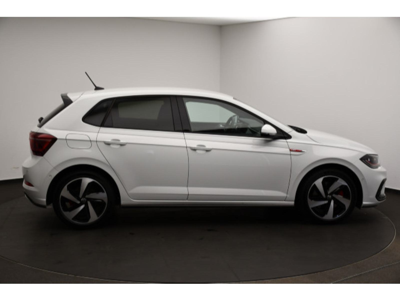 Volkswagen - Polo_15