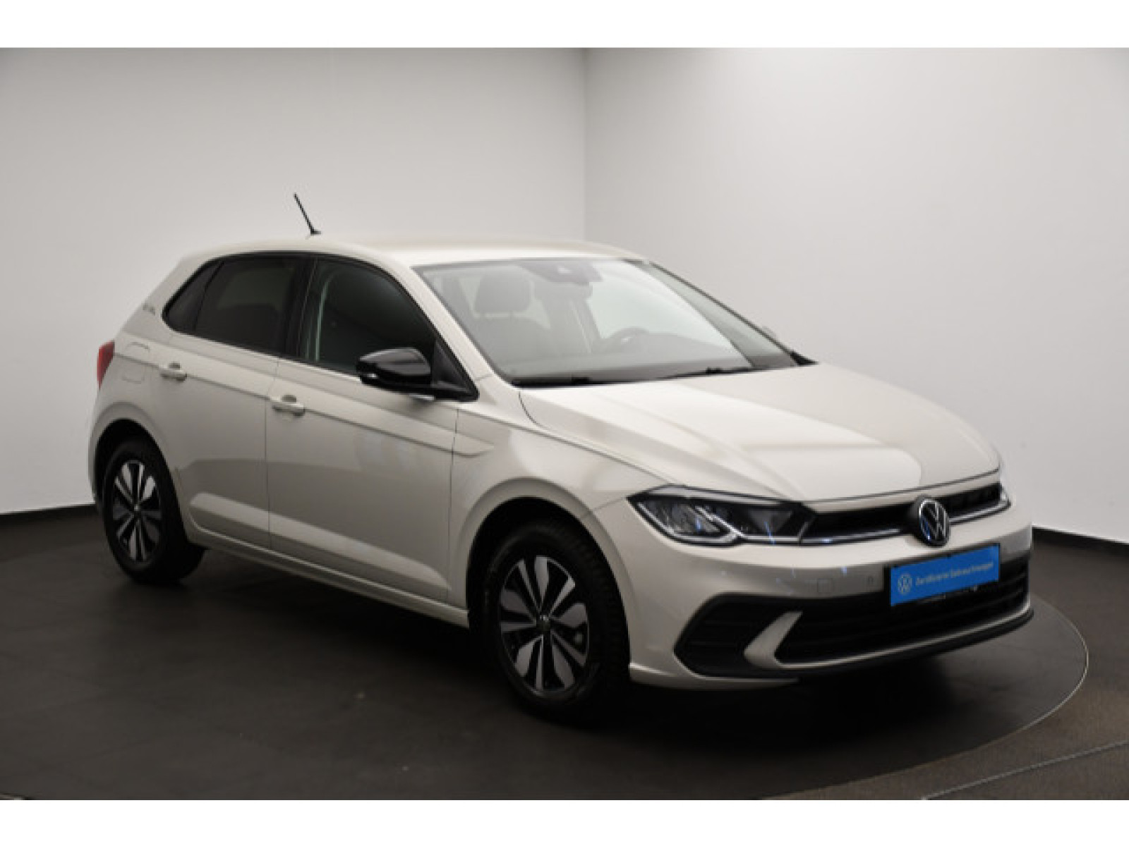 Volkswagen - Polo_12
