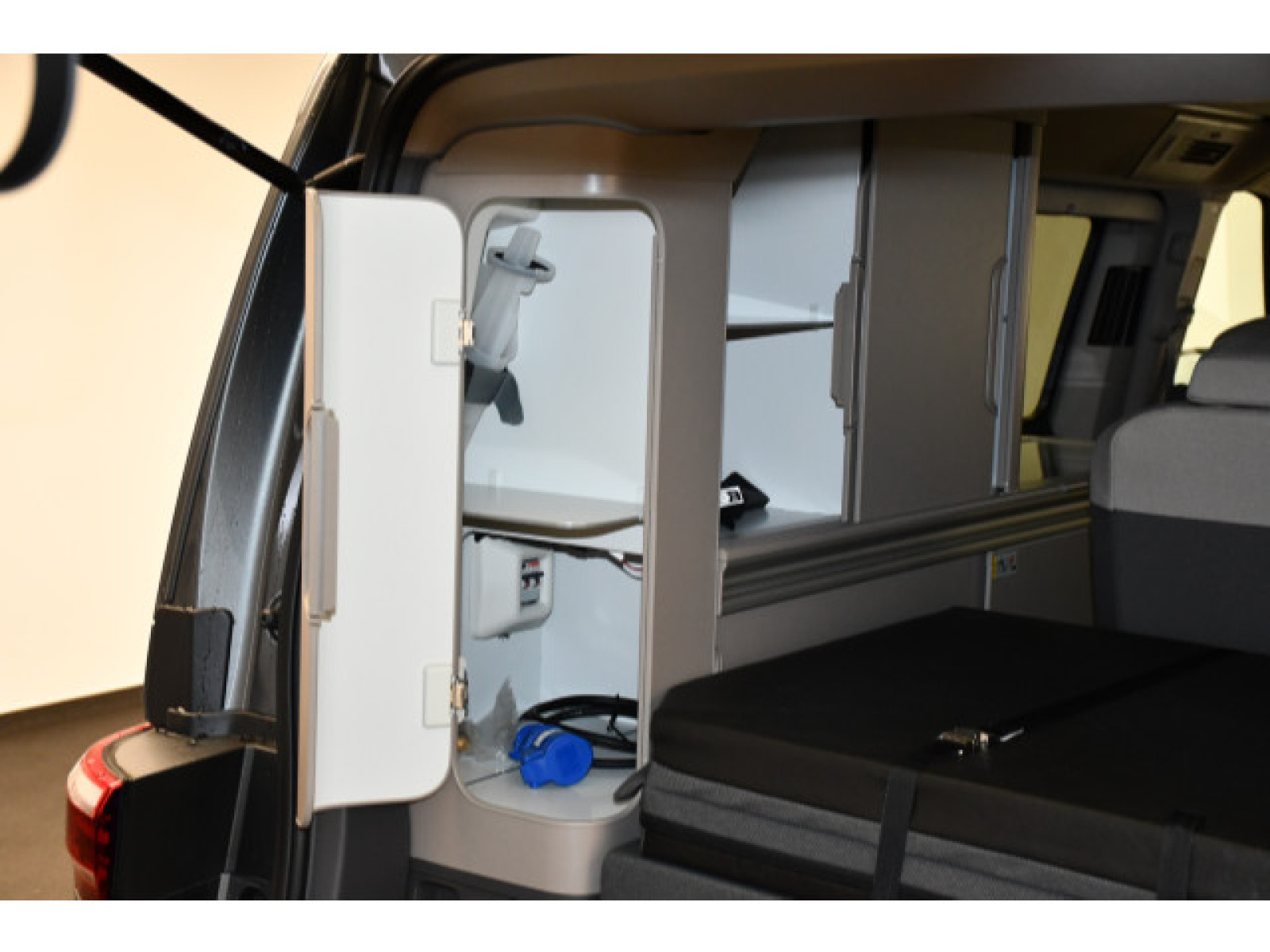 Volkswagen - California_16