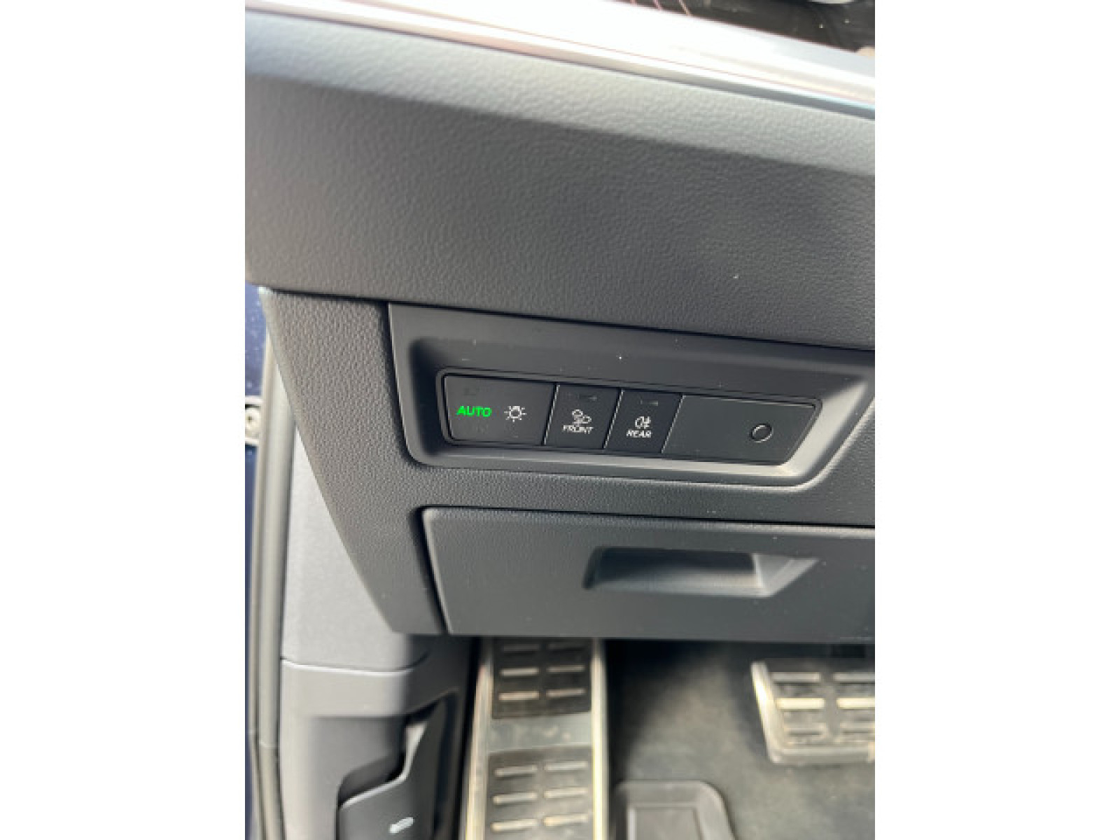 Volkswagen - Touareg_23