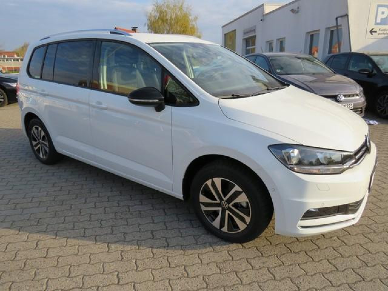 diagonal-frontansicht-aussen