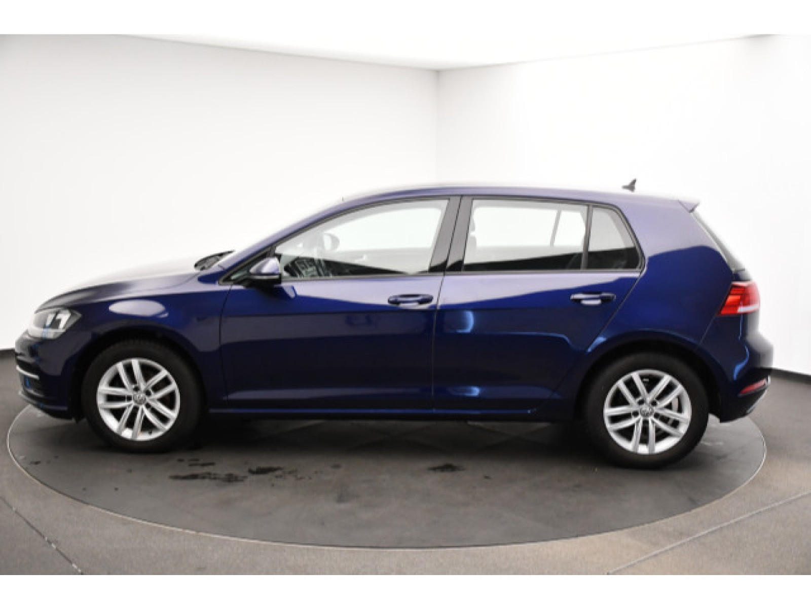 Volkswagen - Golf_14