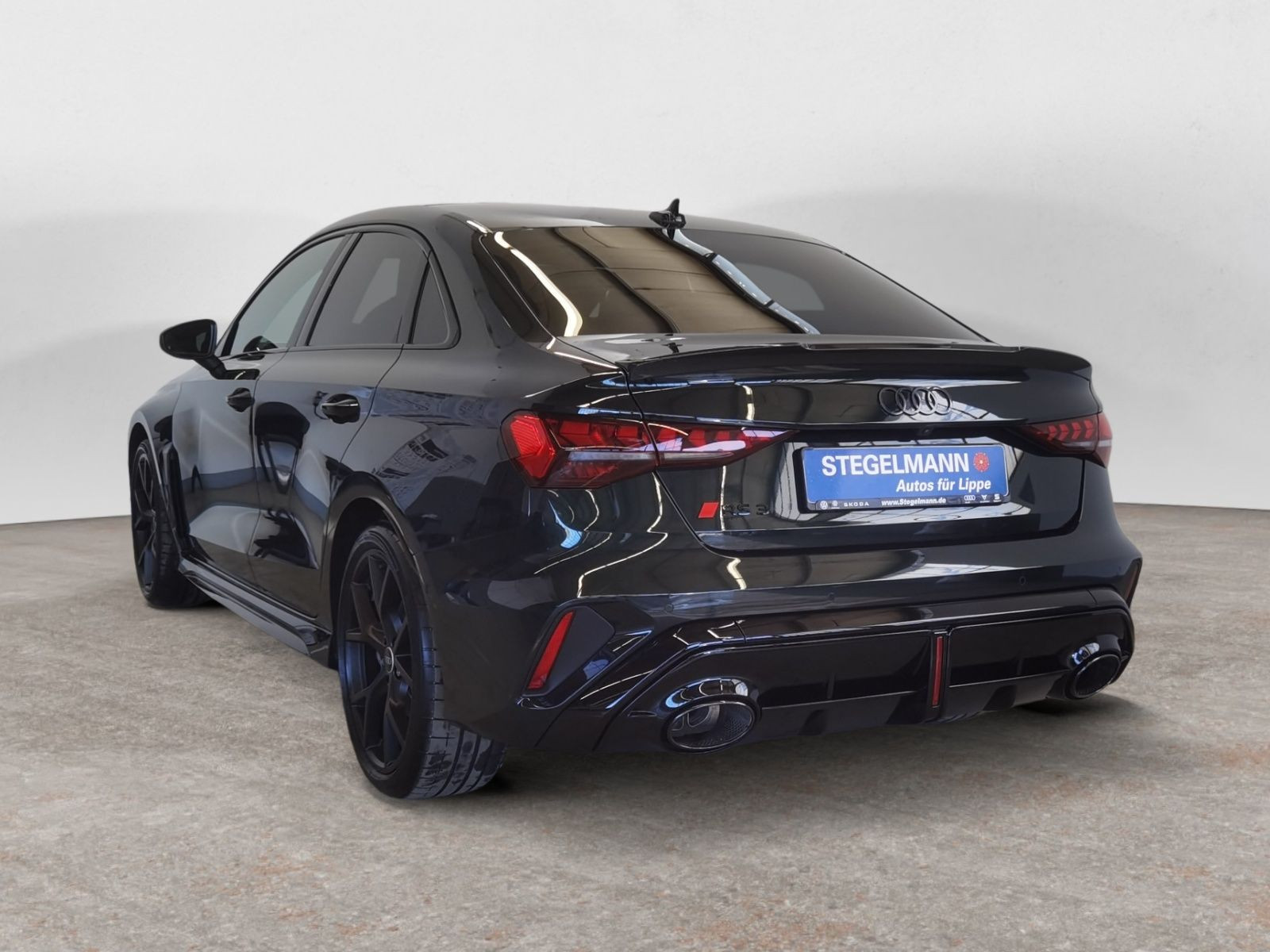 Audi - RS 3 Limousine_4