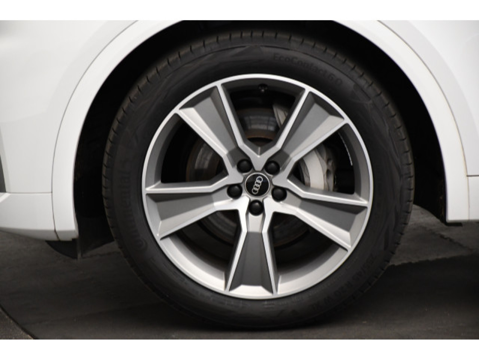 Audi - Q5_12