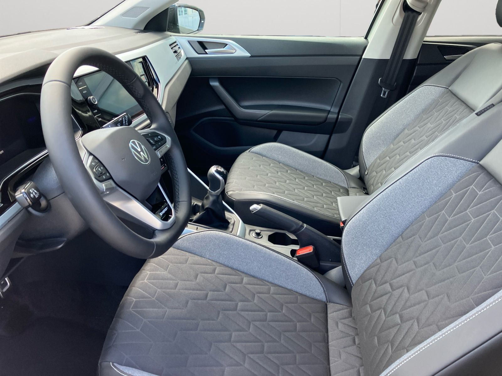 Volkswagen - Polo_10