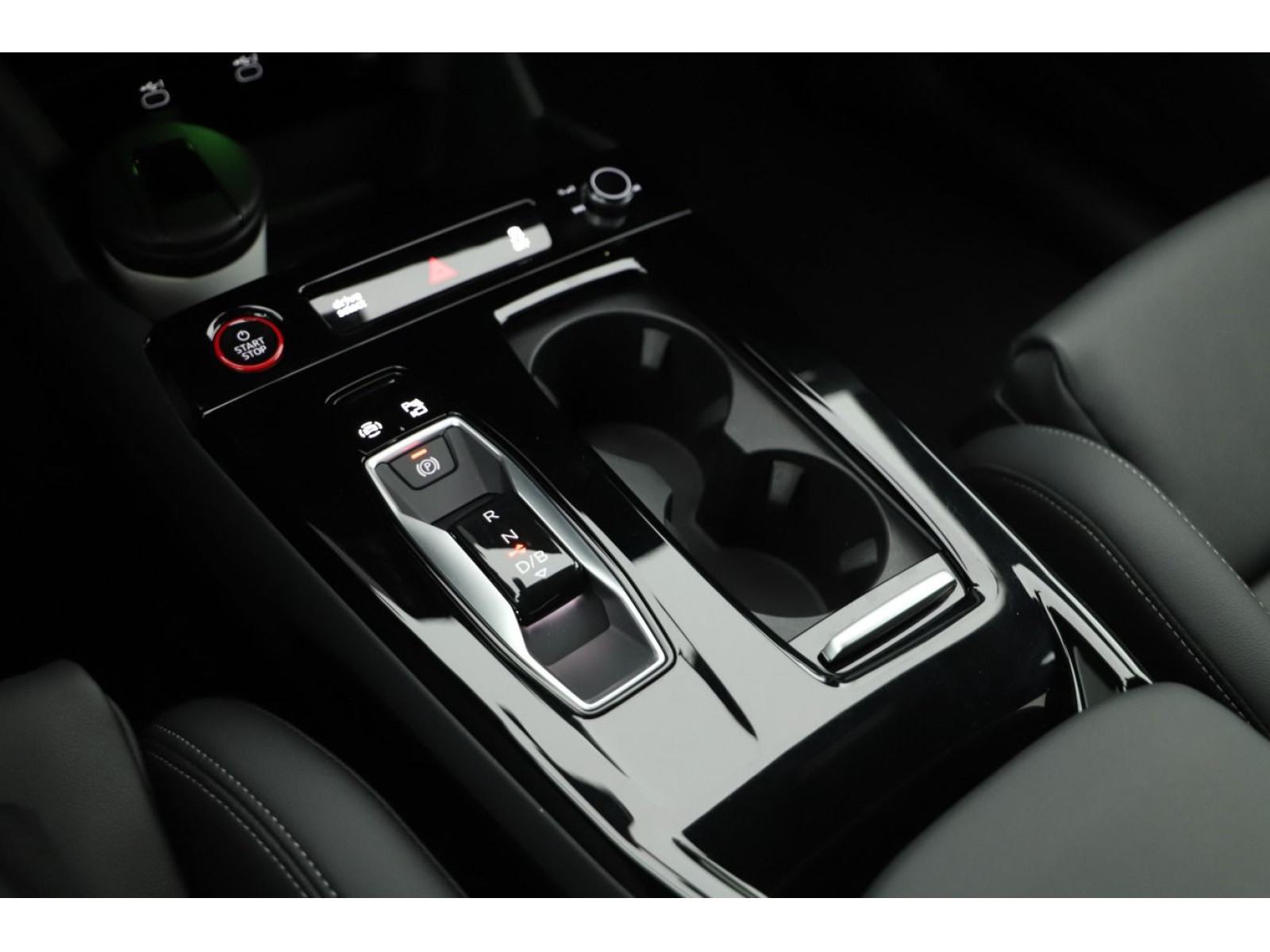 Audi - SQ6 SUV e-tron_15