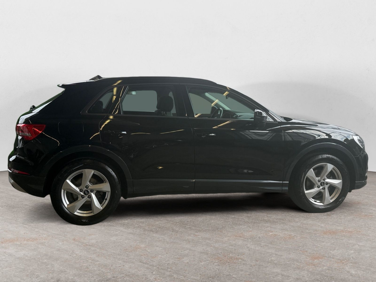 Audi - Q3_7