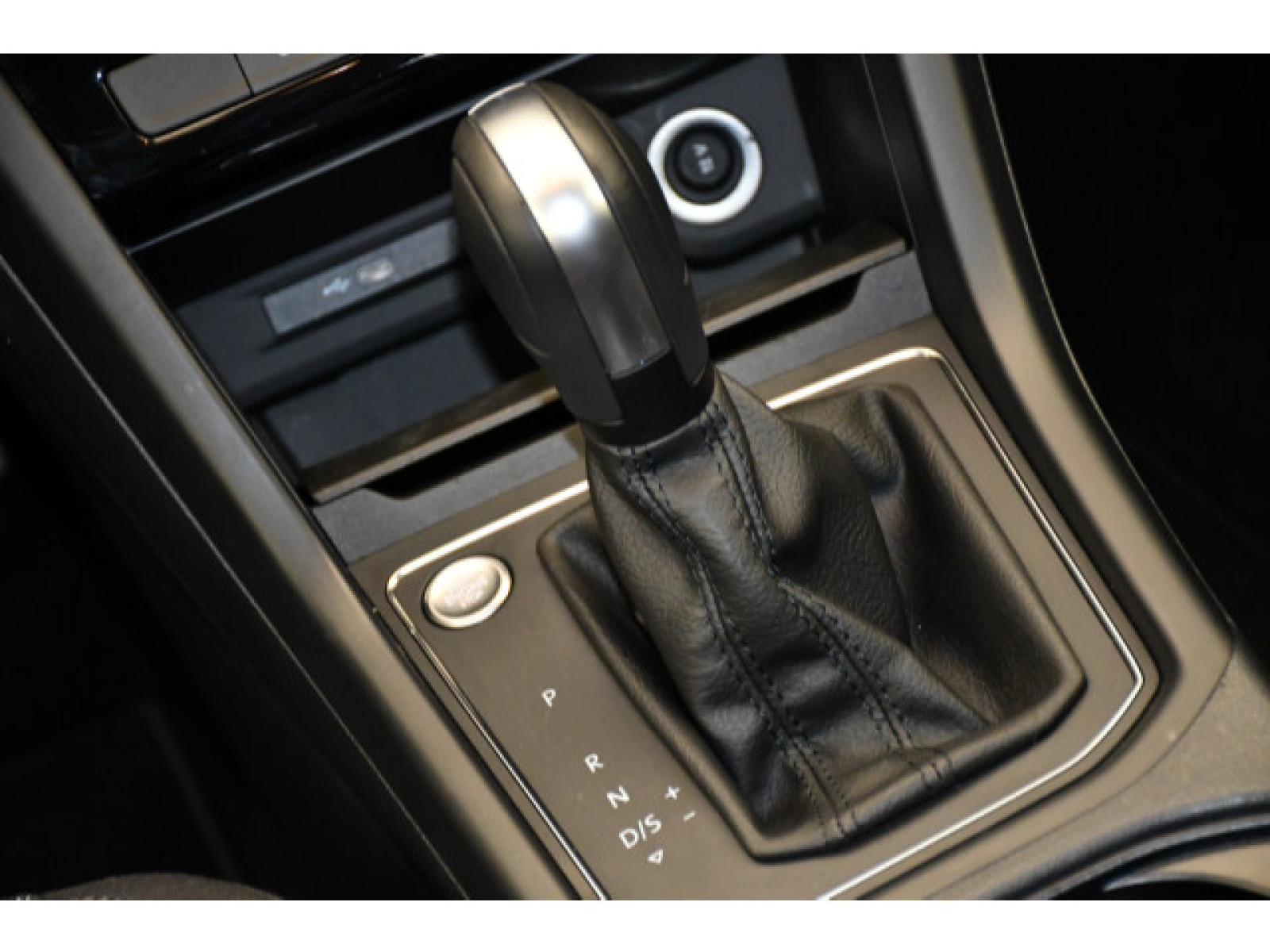 Volkswagen - Touran_6