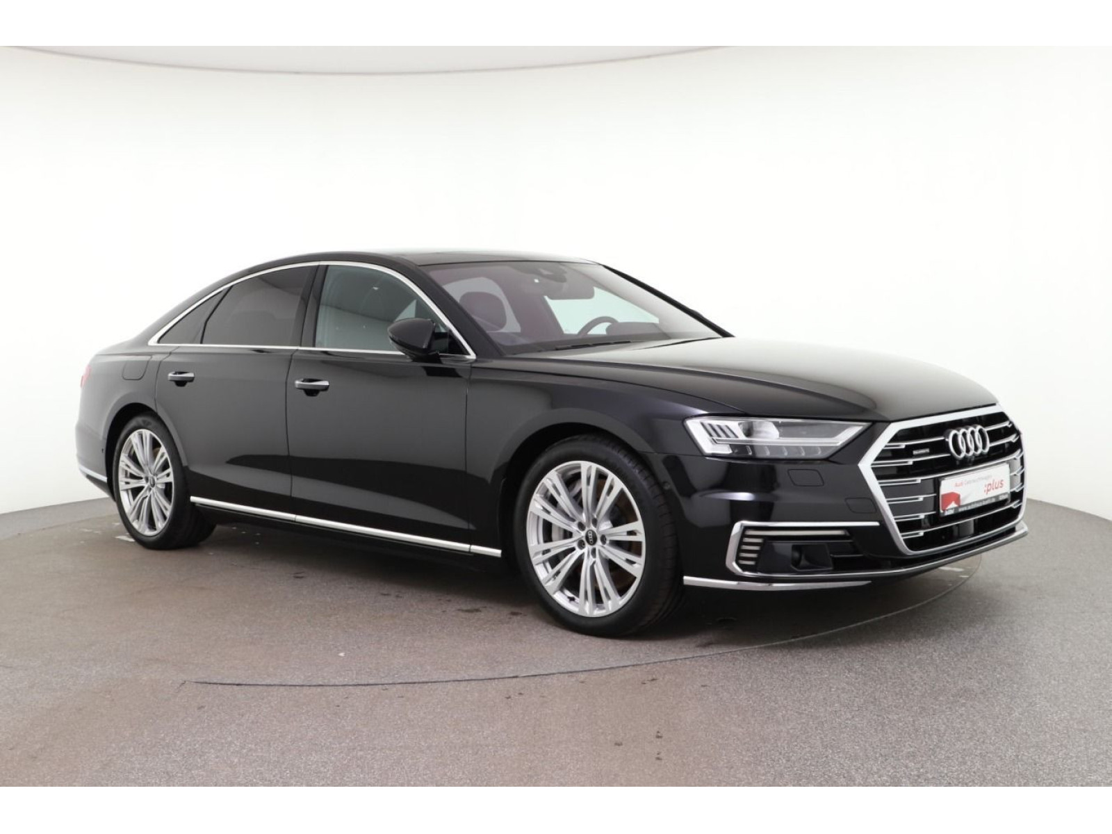 Audi - A8_6