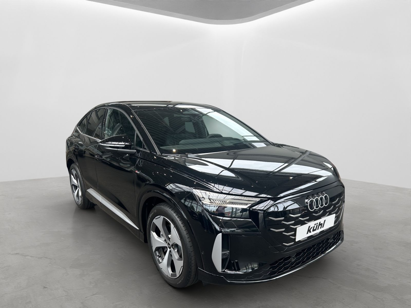 Audi - Q4 e-tron_5