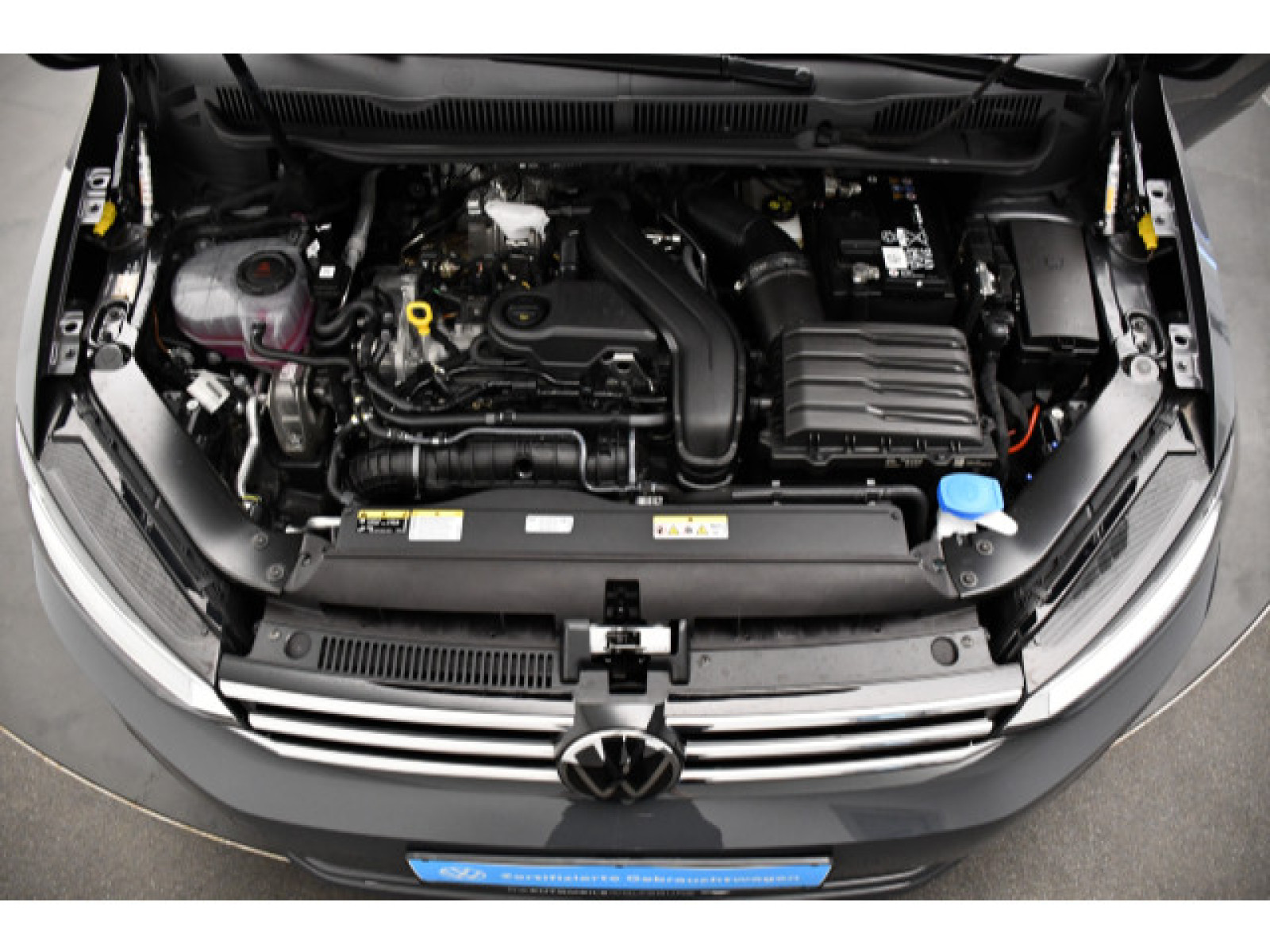 Volkswagen - Touran_13