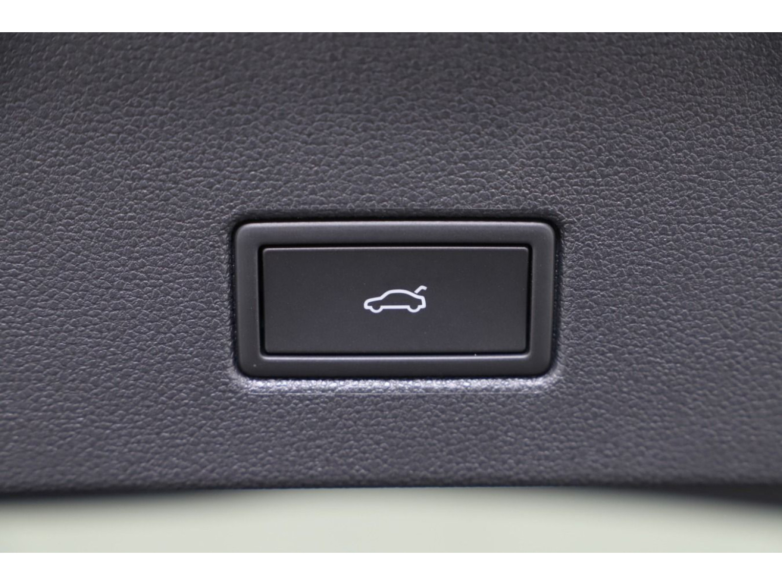 Volkswagen - T-Roc_15