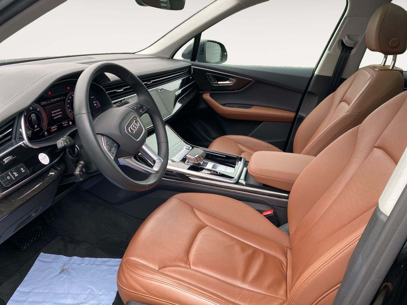 Audi - Q7_10