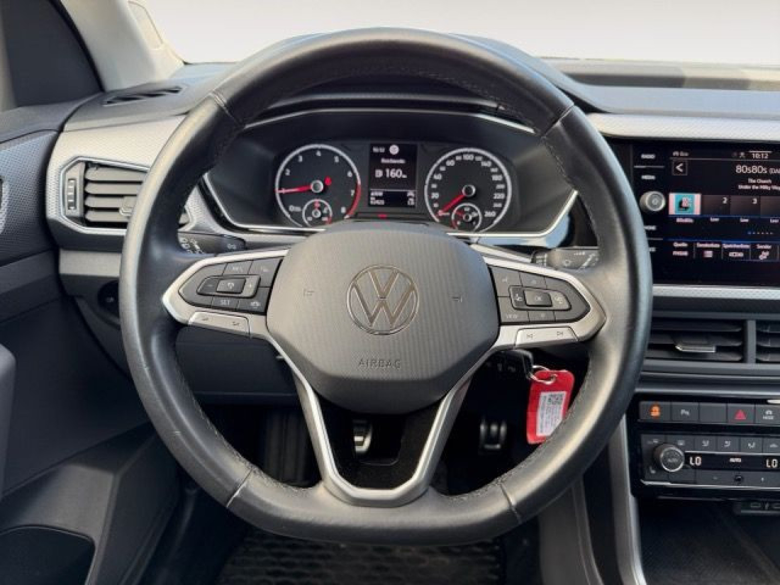 Volkswagen - T-Cross_12