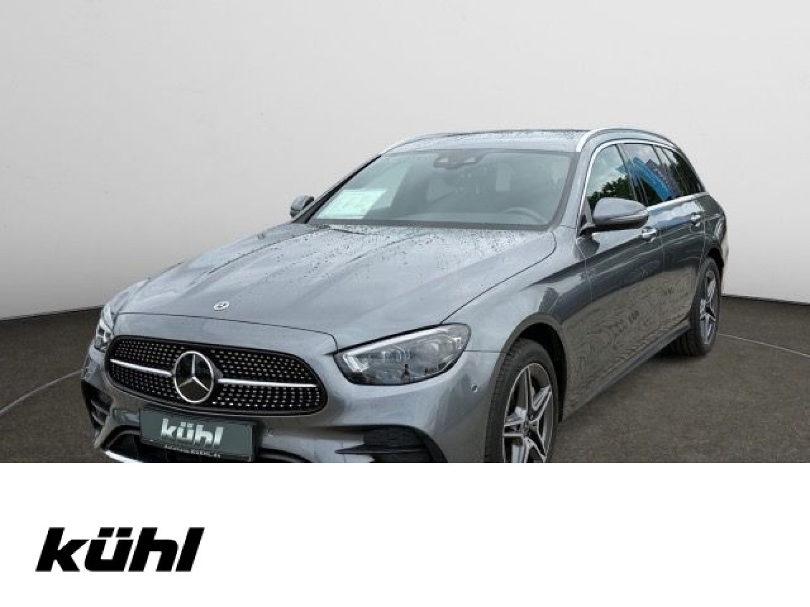 Mercedes-Benz - E 300_1