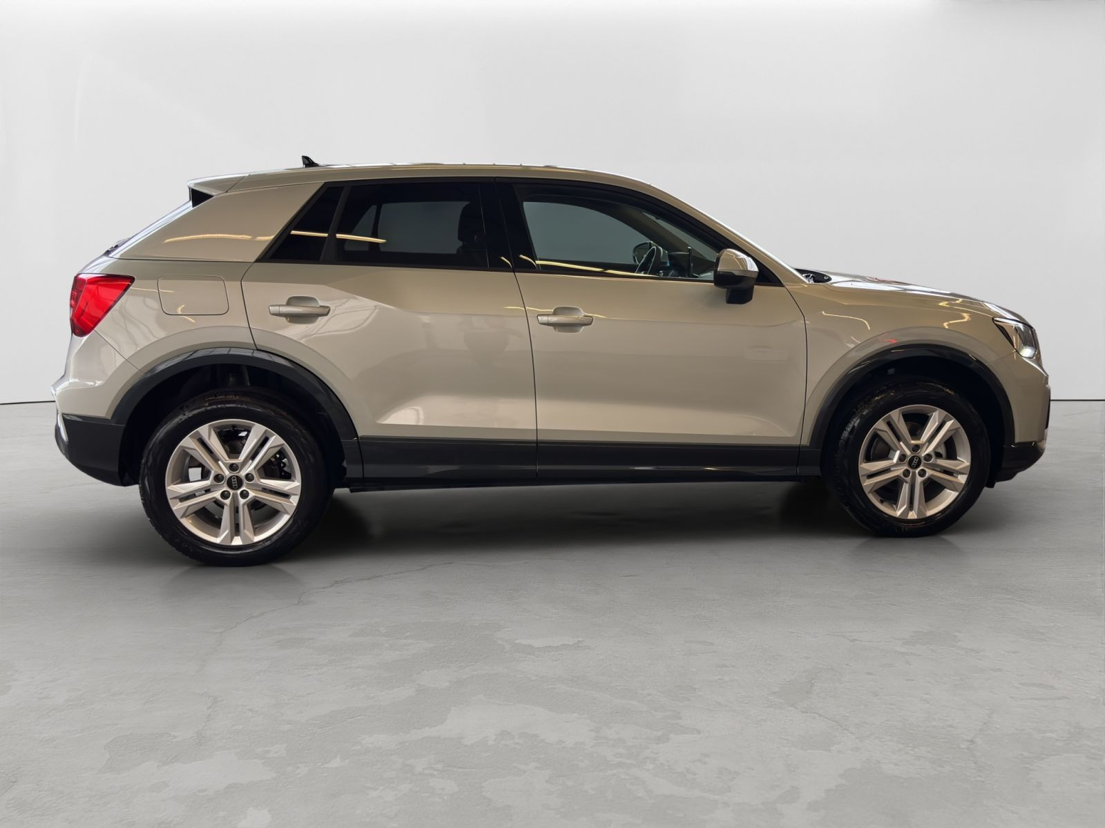 Audi - Q2_8