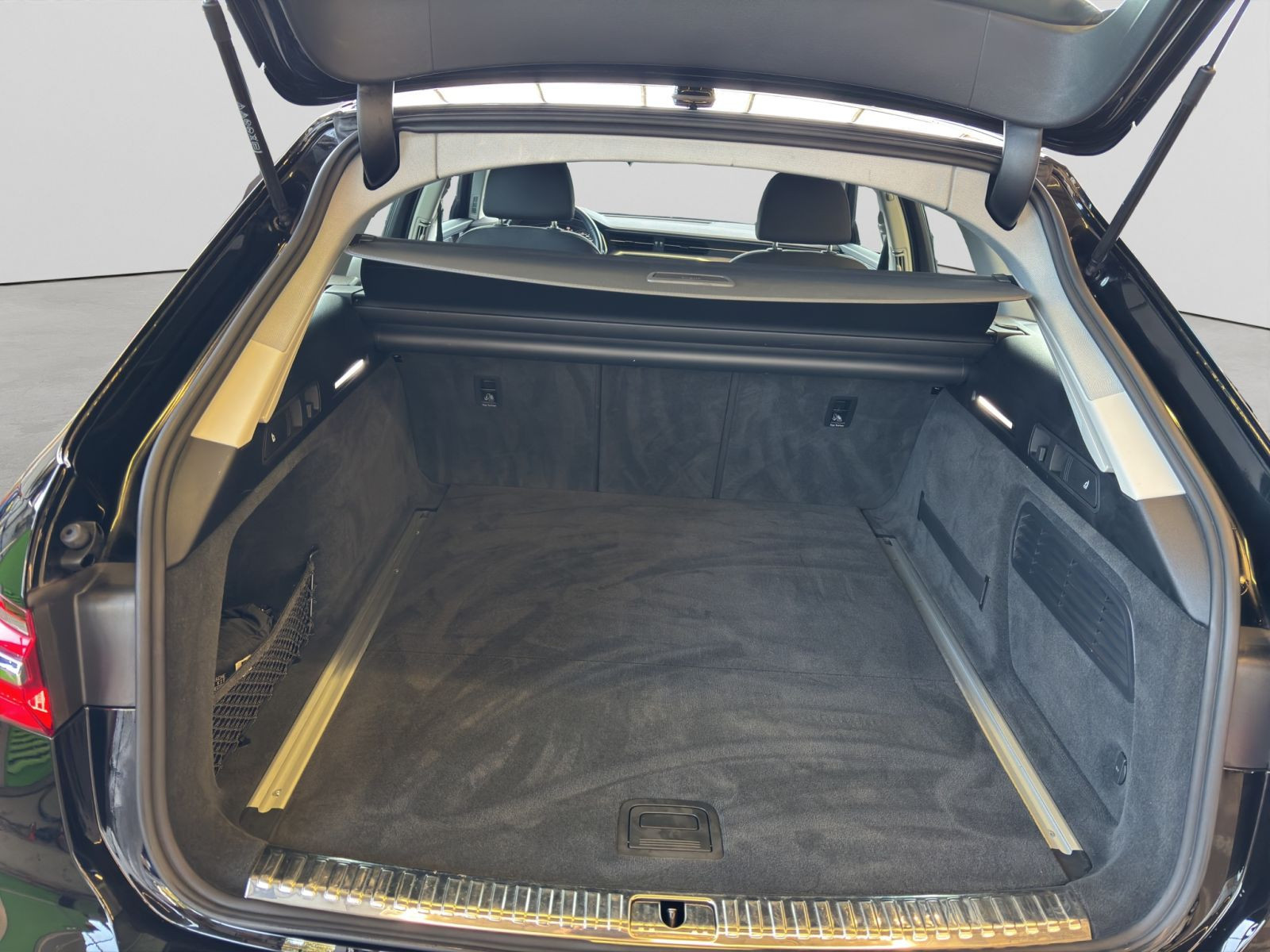 Audi - A6 Avant_18