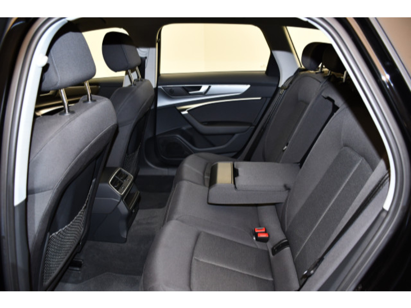 Audi - A6 Avant_8