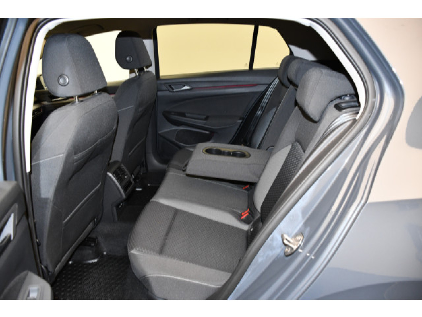 Volkswagen - Golf_8