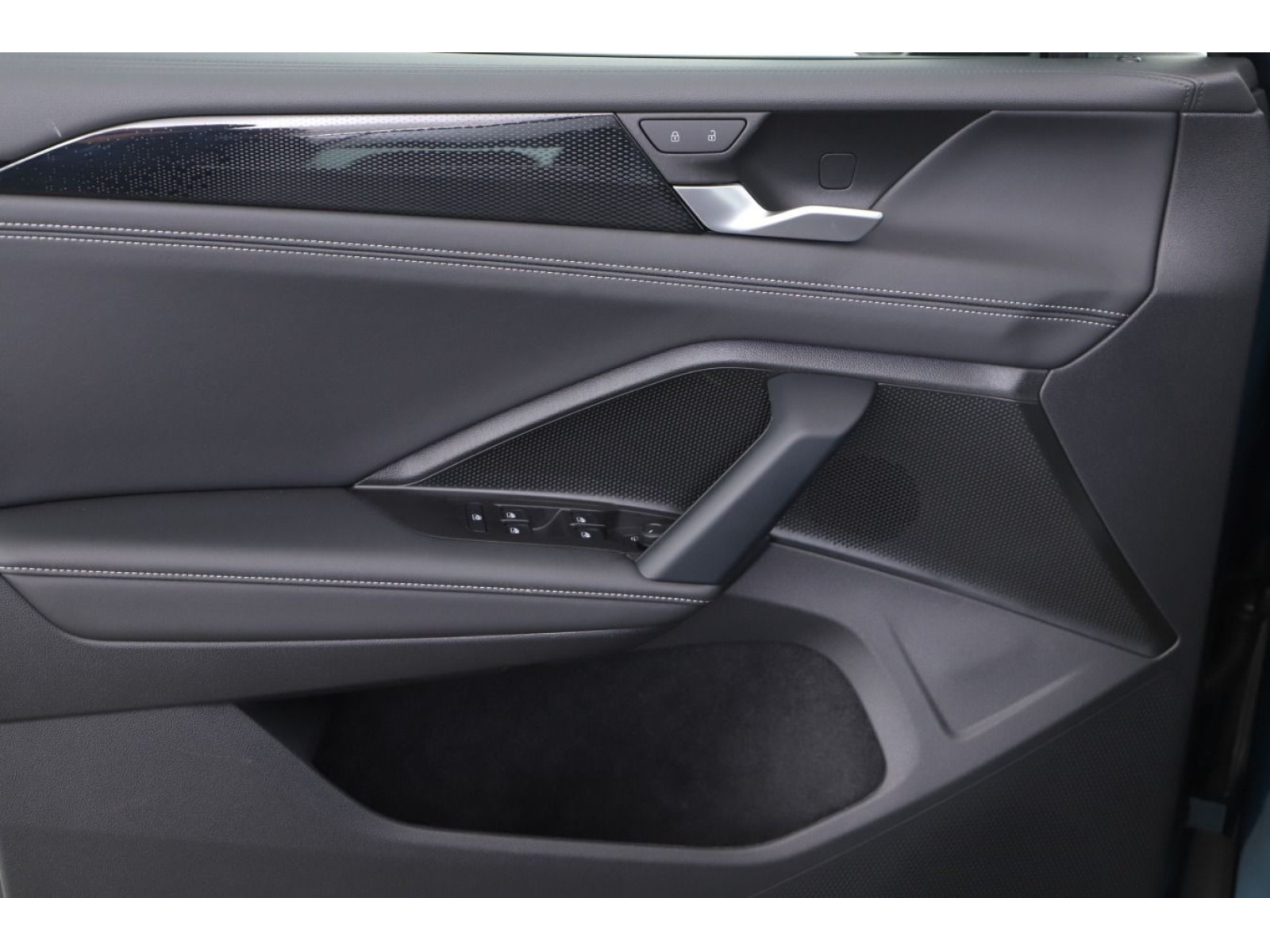 Volkswagen - Tiguan_12
