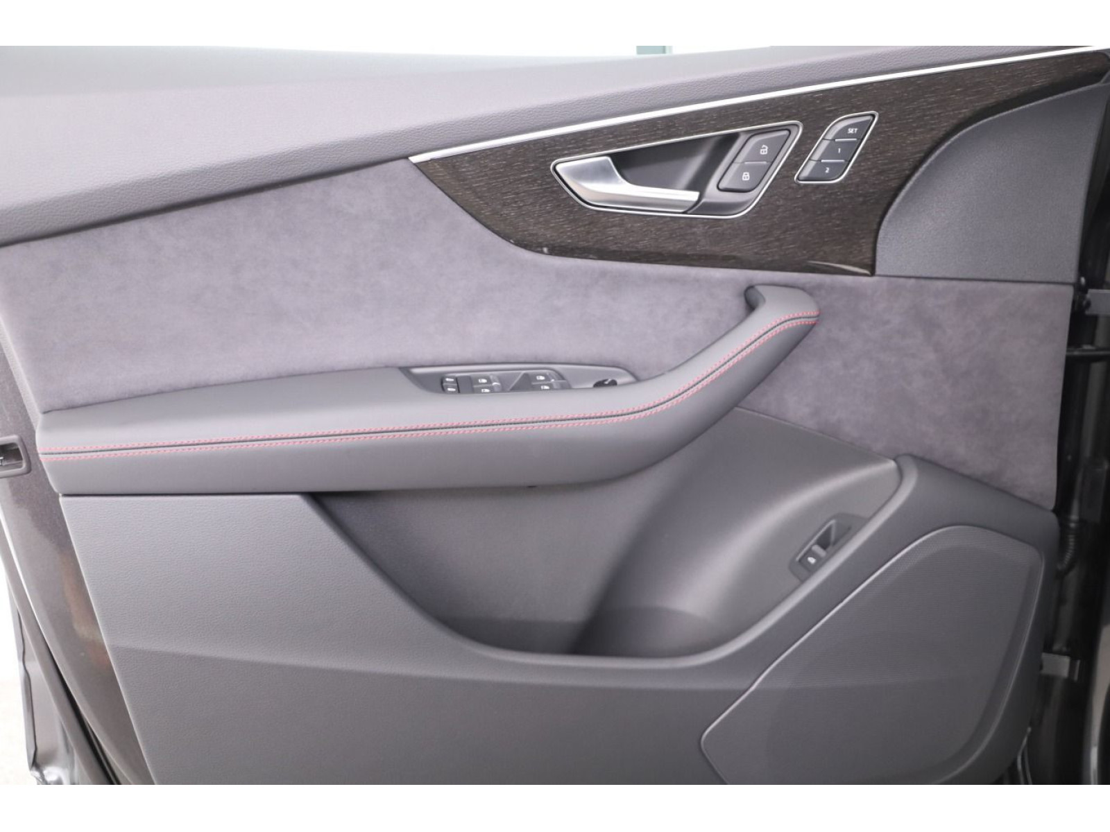 Audi - SQ7_15