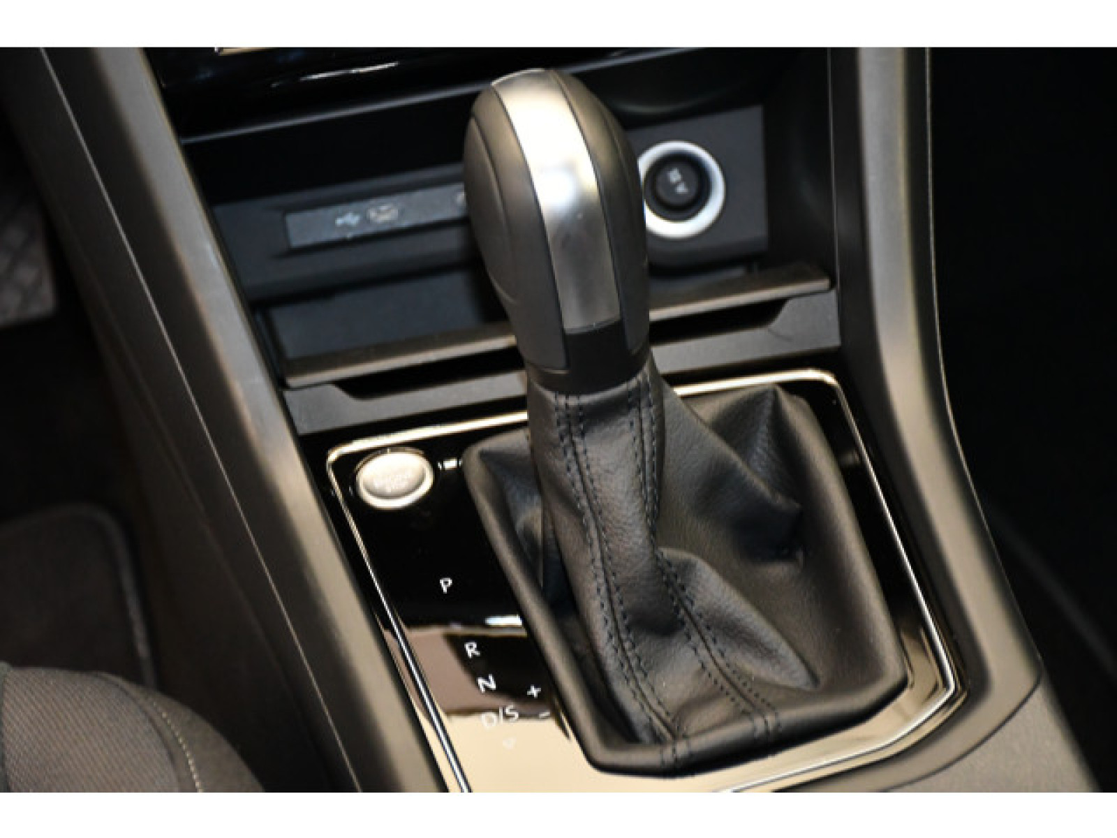 Volkswagen - Touran_6