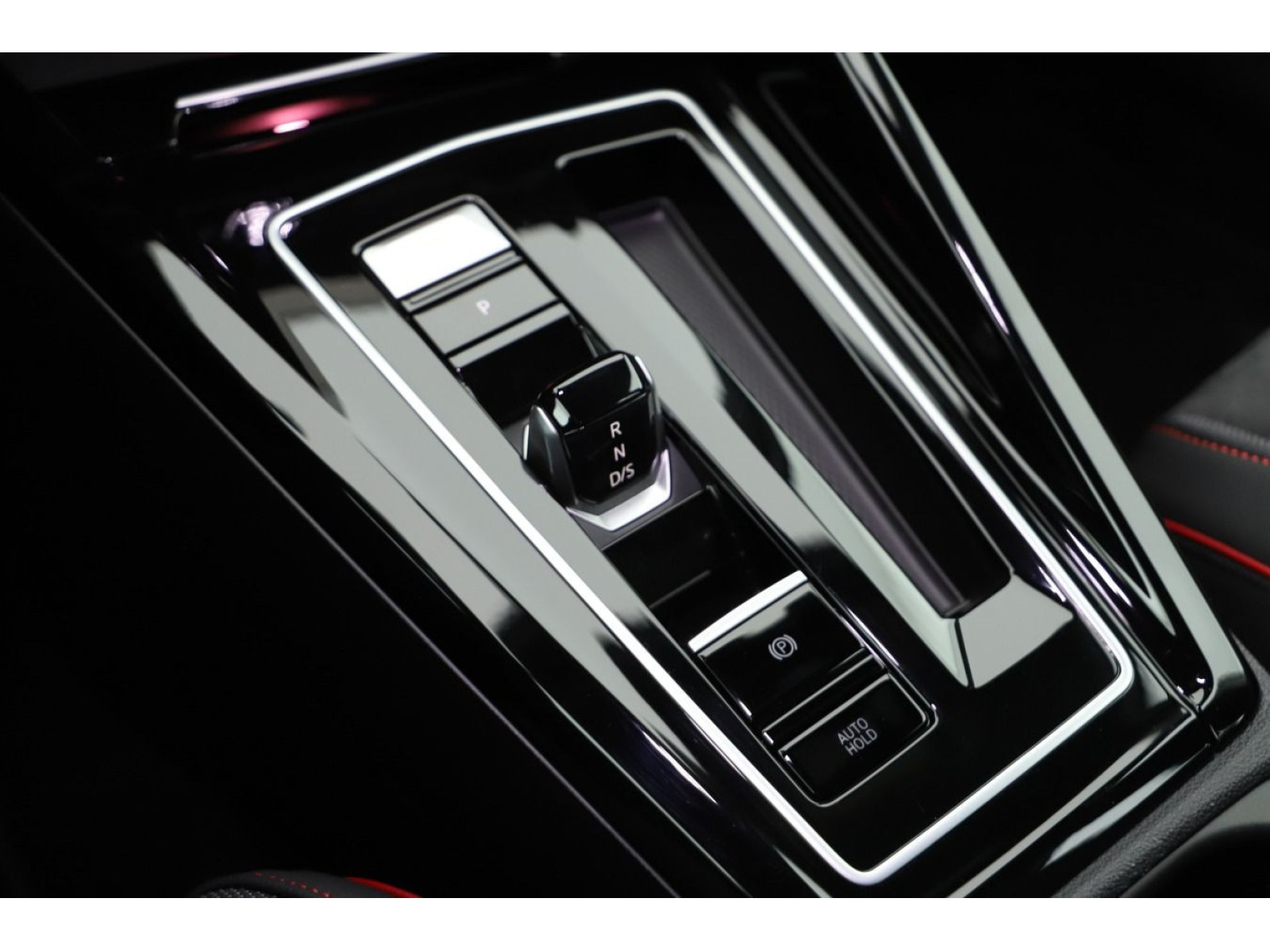 Volkswagen - Golf GTI_12