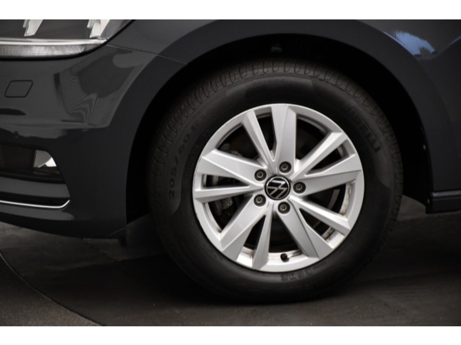 Volkswagen - Touran_14