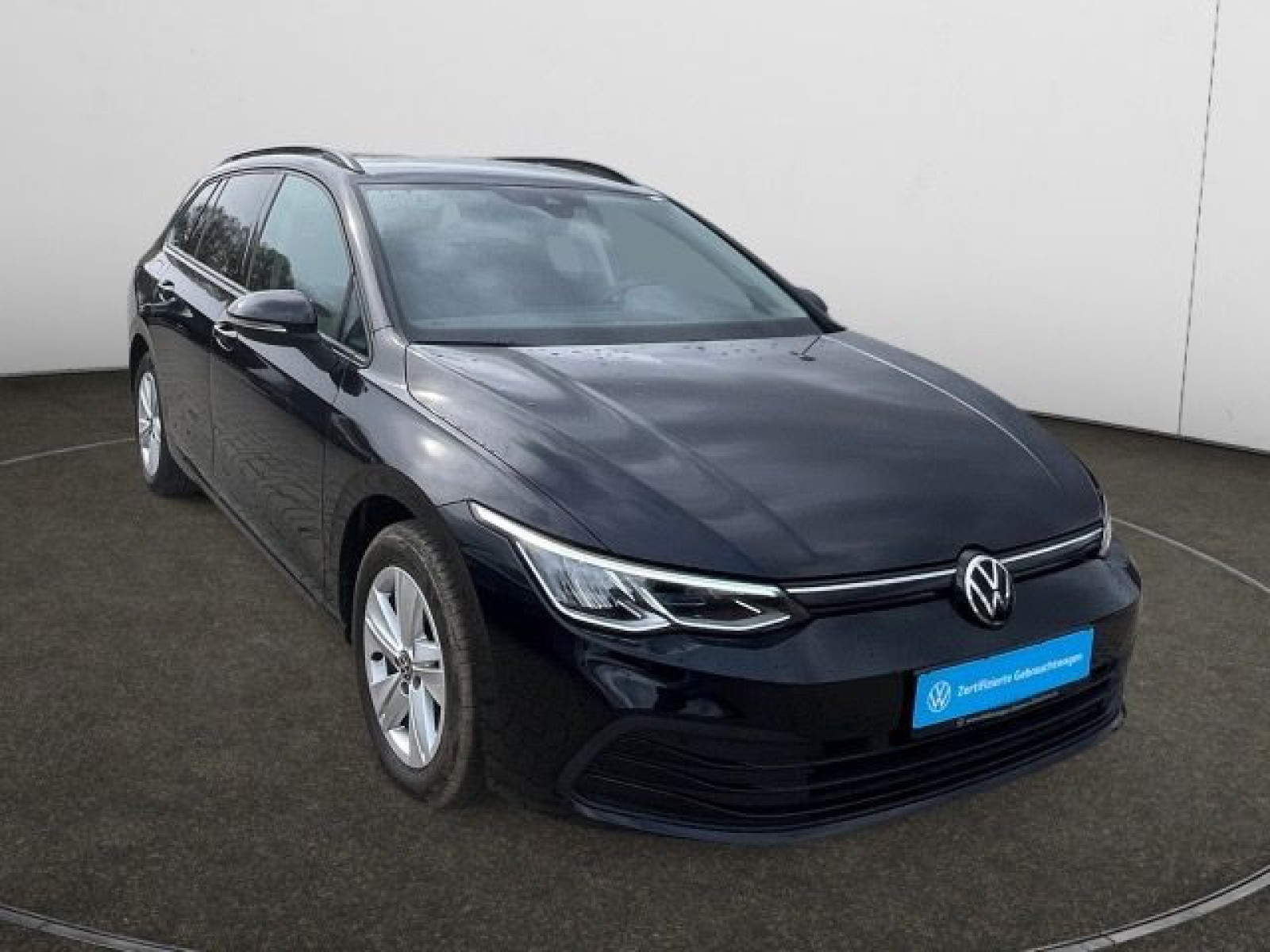 diagonal-frontansicht-aussen