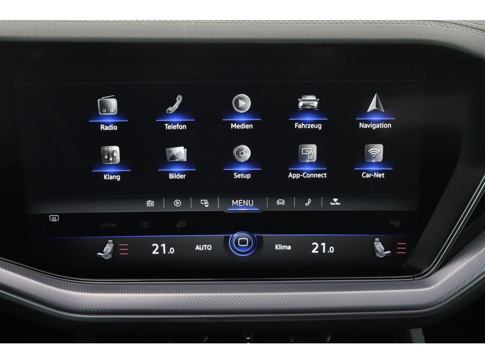Volkswagen - Touareg_11
