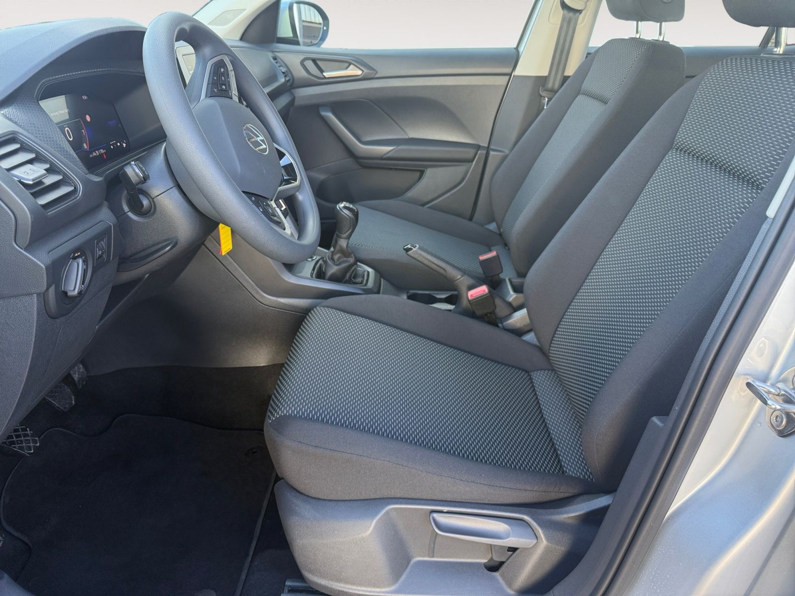 Volkswagen - T-Cross_10