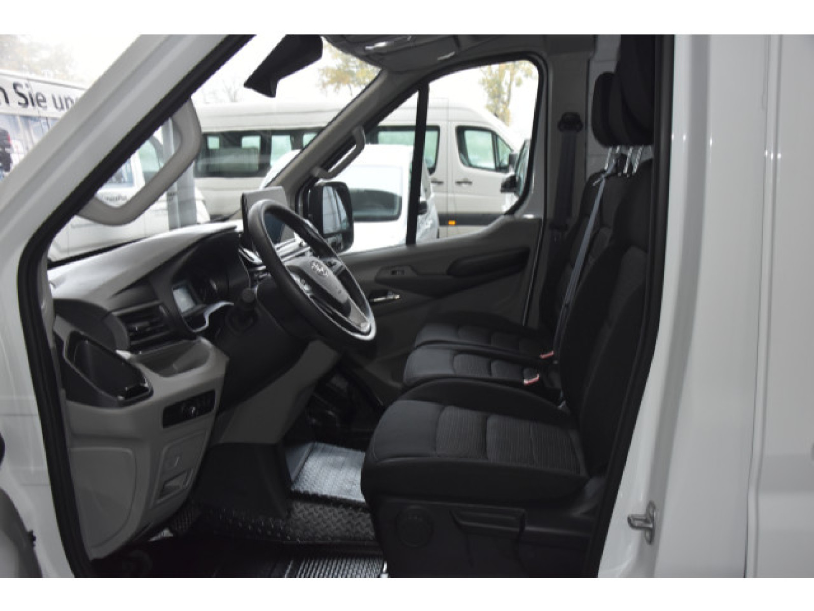 Maxus - eDELIVER 9_4