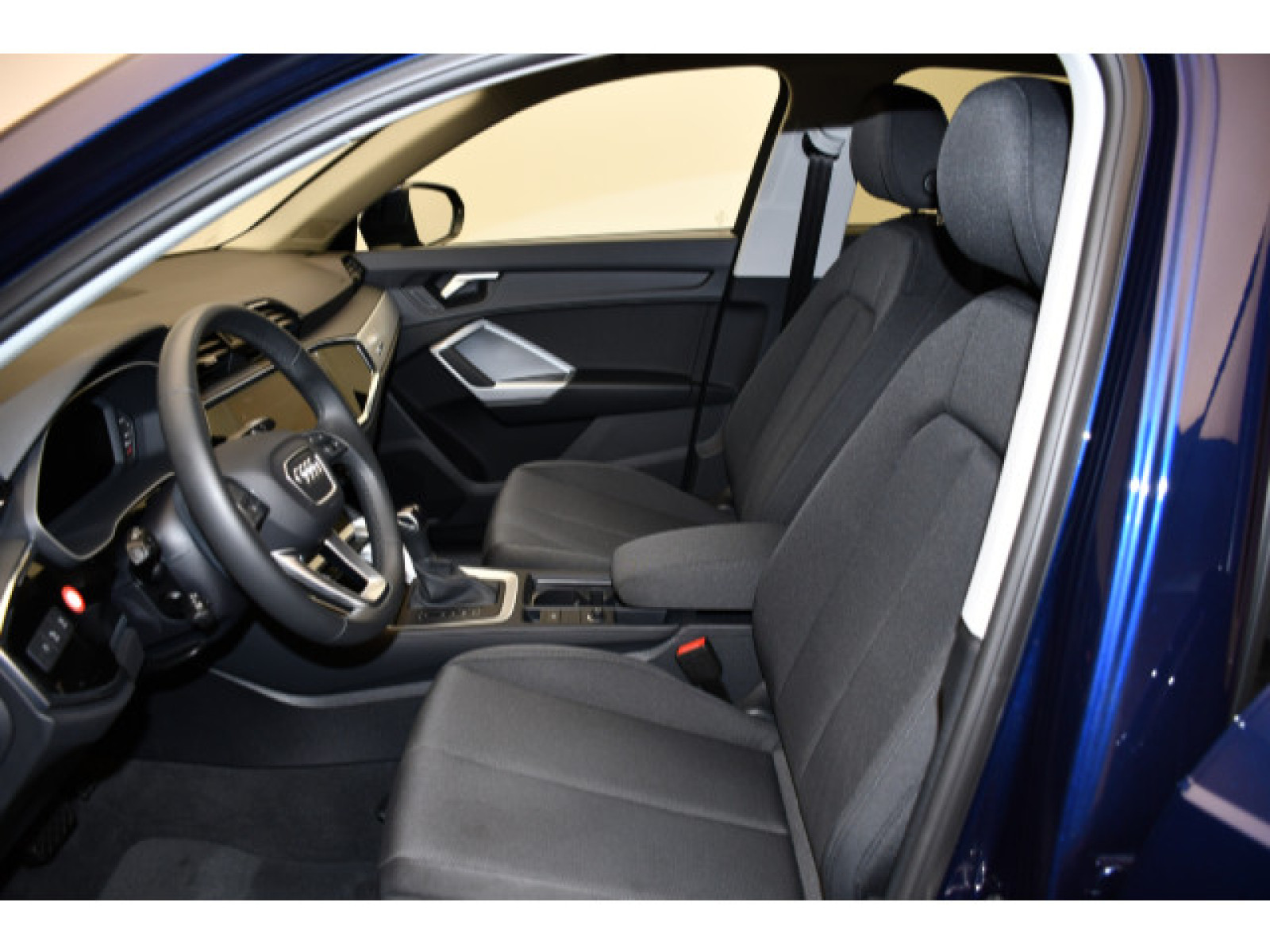 Audi - Q3_5